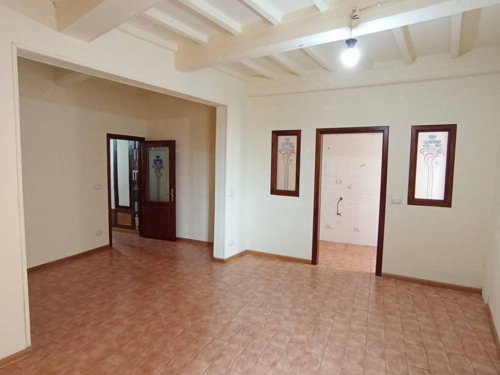 casa indipendente in vendita a Sinalunga in zona Bettolle