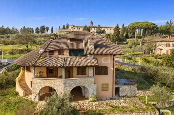 casa indipendente in vendita a Sinalunga