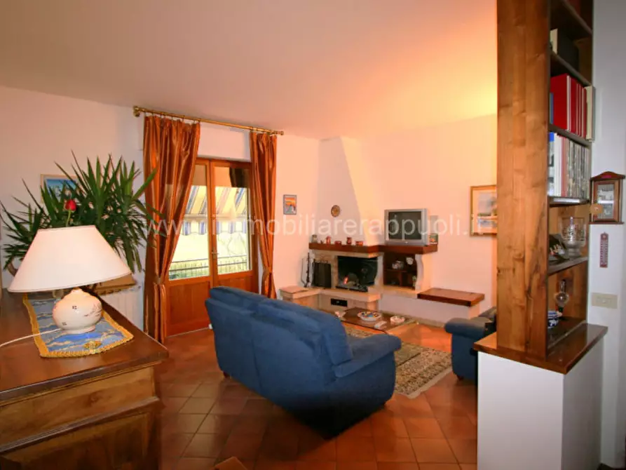 casa indipendente in vendita a Sinalunga