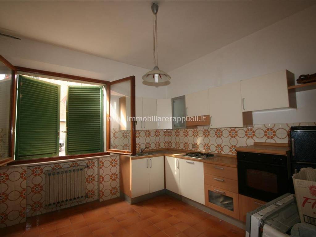 casa indipendente in vendita a Sinalunga in zona Bettolle