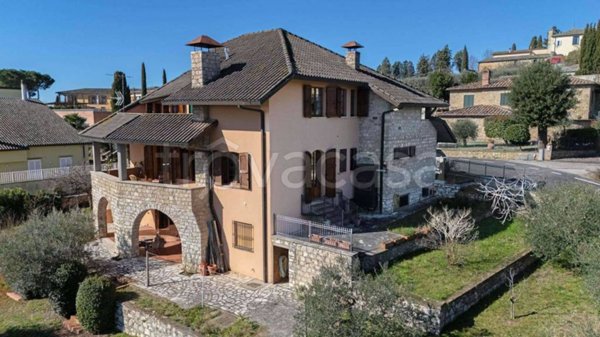 casa indipendente in vendita a Sinalunga