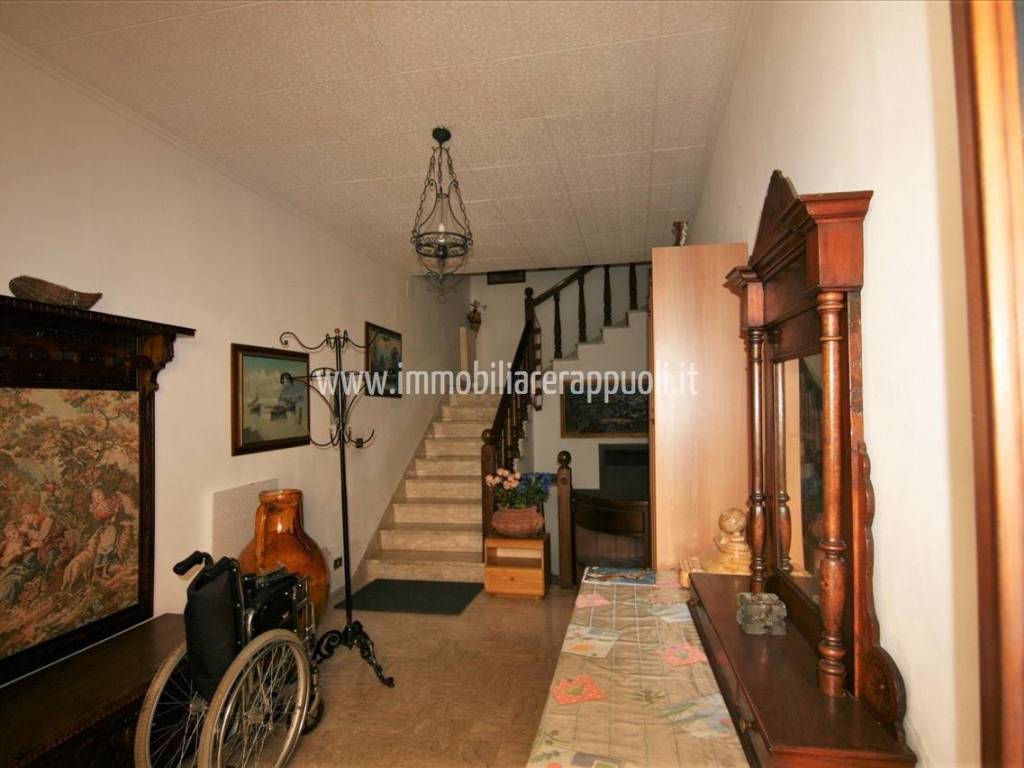 casa indipendente in vendita a Sinalunga