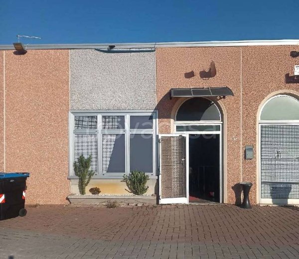 negozio in vendita a Sinalunga in zona Bettolle