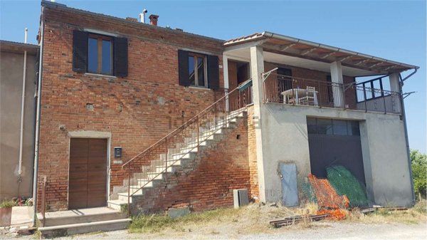 casa indipendente in vendita a Sinalunga in zona Rigaiolo