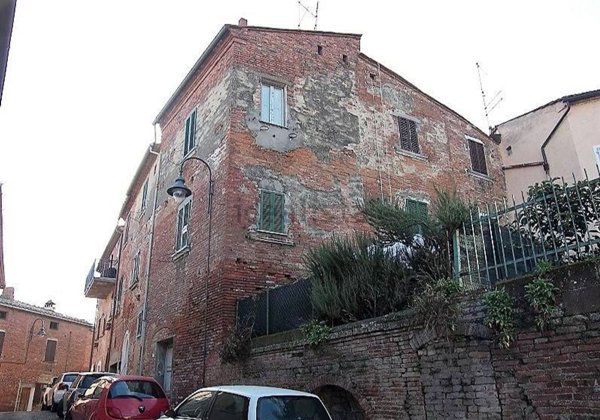 casa indipendente in vendita a Sinalunga in zona Bettolle