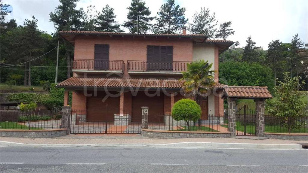 casa indipendente in vendita a Sinalunga