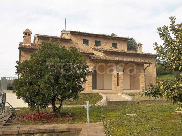 casa indipendente in vendita a Sinalunga