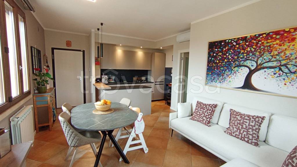 appartamento in vendita a Sinalunga in zona Bettolle