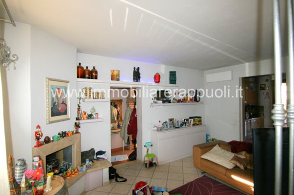 casa indipendente in vendita a Sinalunga in zona Bettolle