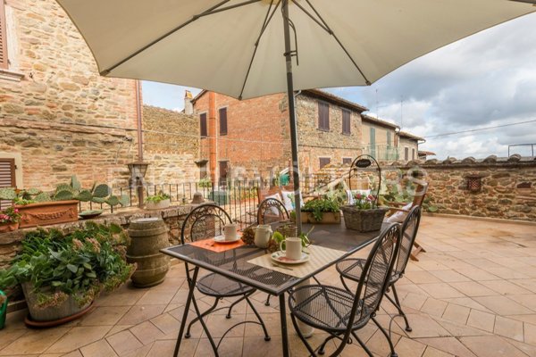 appartamento in vendita a Sinalunga in zona Rigomagno