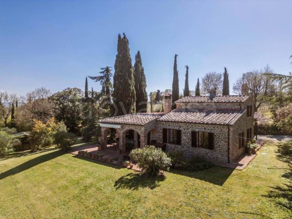 casa indipendente in vendita a Sinalunga