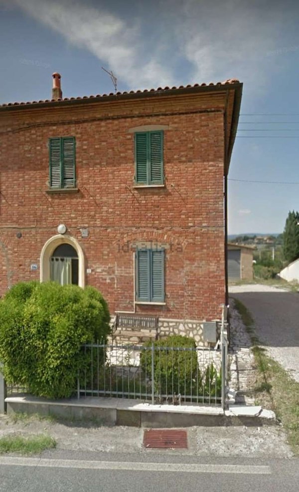 casa indipendente in vendita a Sinalunga in zona Guazzino