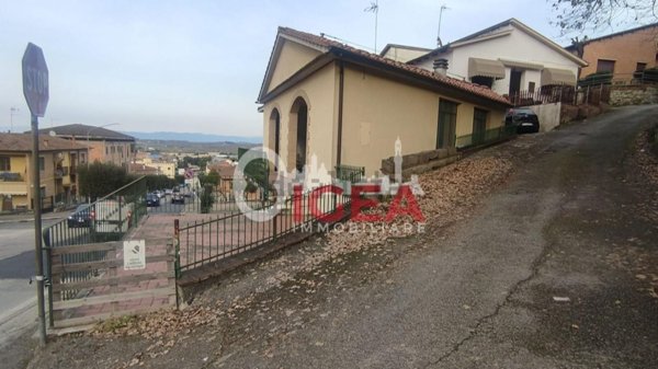 casa semindipendente in vendita a Sinalunga