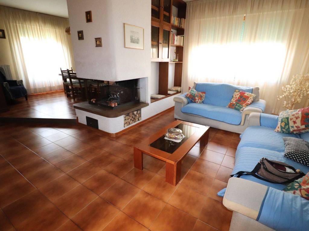appartamento in vendita a Sinalunga in zona Guazzino