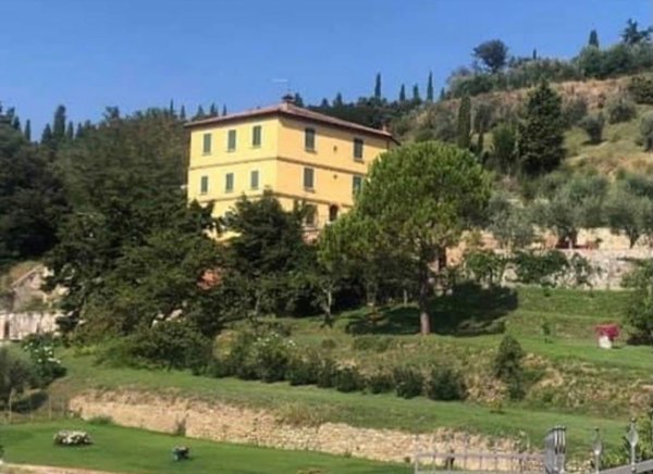 casa indipendente in vendita a Sinalunga
