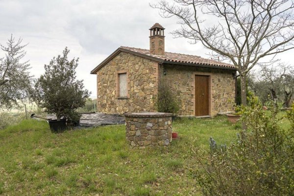 casa indipendente in vendita a Sinalunga