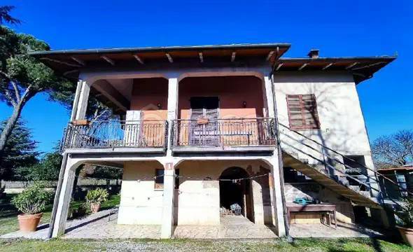 appartamento in vendita a Sinalunga in zona Guazzino