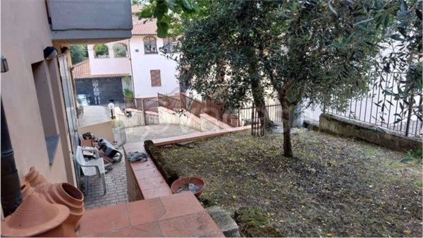appartamento in vendita a Sinalunga in zona Guazzino