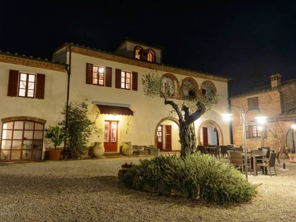 negozio in vendita a Sinalunga