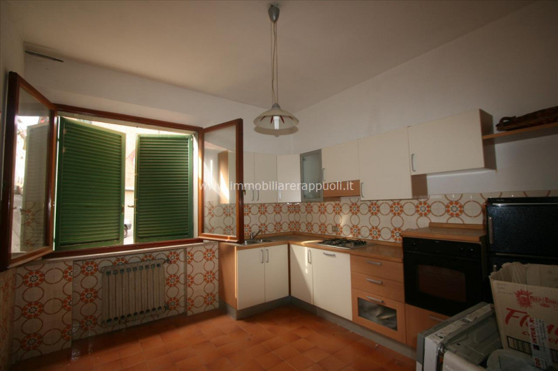 casa indipendente in vendita a Sinalunga in zona Bettolle