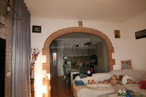 casa indipendente in vendita a Sinalunga