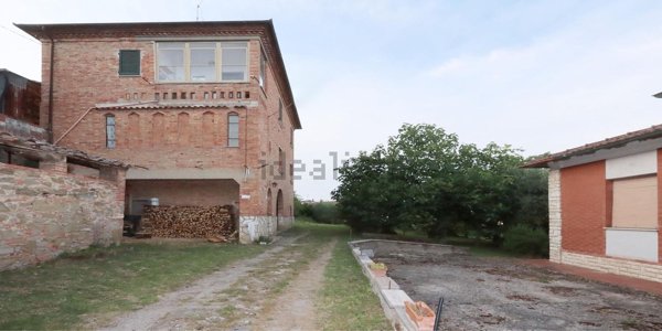 casa indipendente in vendita a Sinalunga