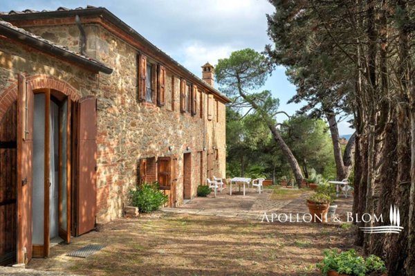 casa indipendente in vendita a Sinalunga in zona Scrofiano
