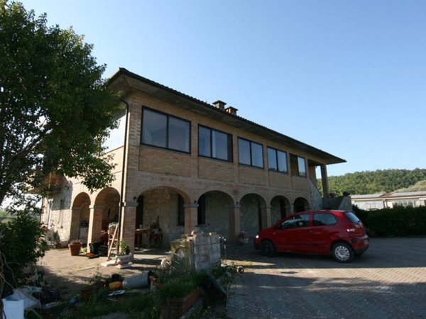 casa indipendente in vendita a Sinalunga in zona Scrofiano