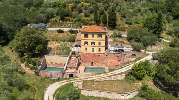 casa indipendente in vendita a Sinalunga