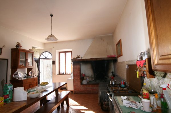 casa indipendente in vendita a Sinalunga