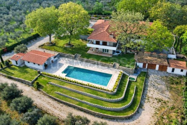 casa indipendente in vendita a Sinalunga