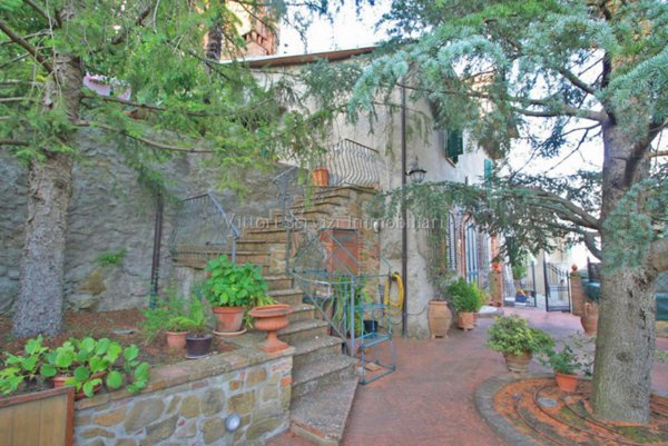 casa indipendente in vendita a Sinalunga in zona Scrofiano