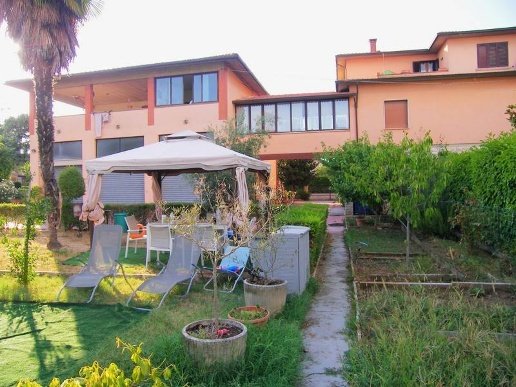 casa indipendente in vendita a Sinalunga in zona Rigaiolo