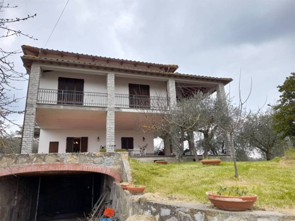 casa indipendente in vendita a Sinalunga in zona Rigaiolo