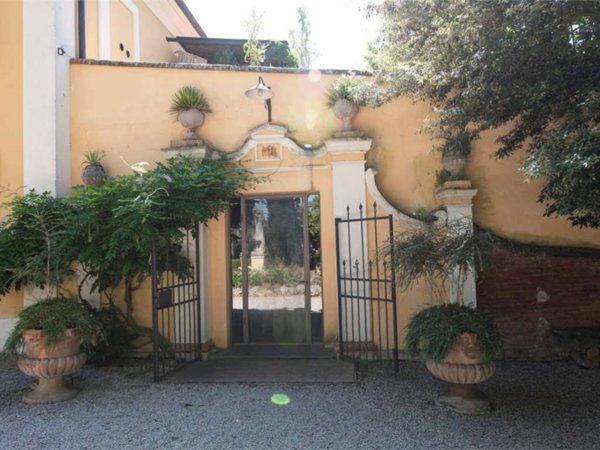 casa indipendente in vendita a Sinalunga in zona Bettolle