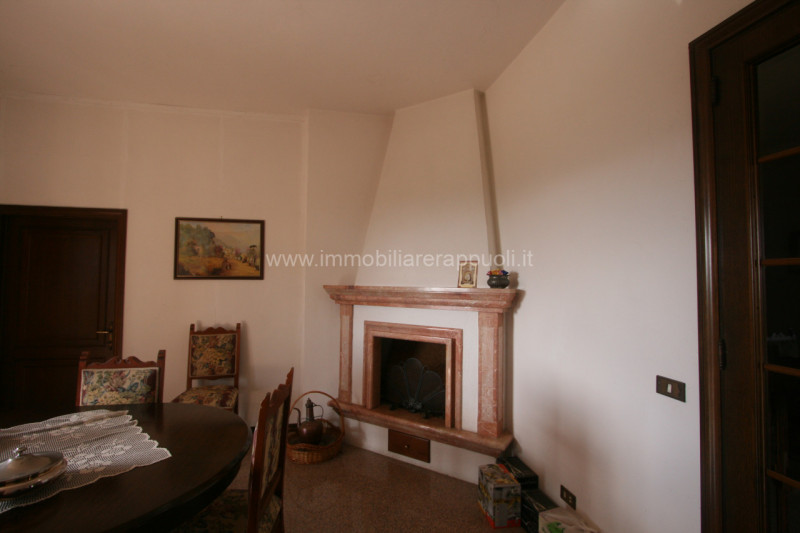 casa indipendente in vendita a Sinalunga