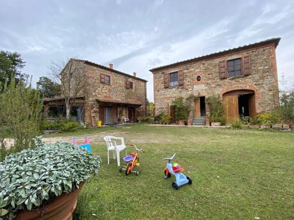 casale in vendita a Sinalunga in zona Rigaiolo