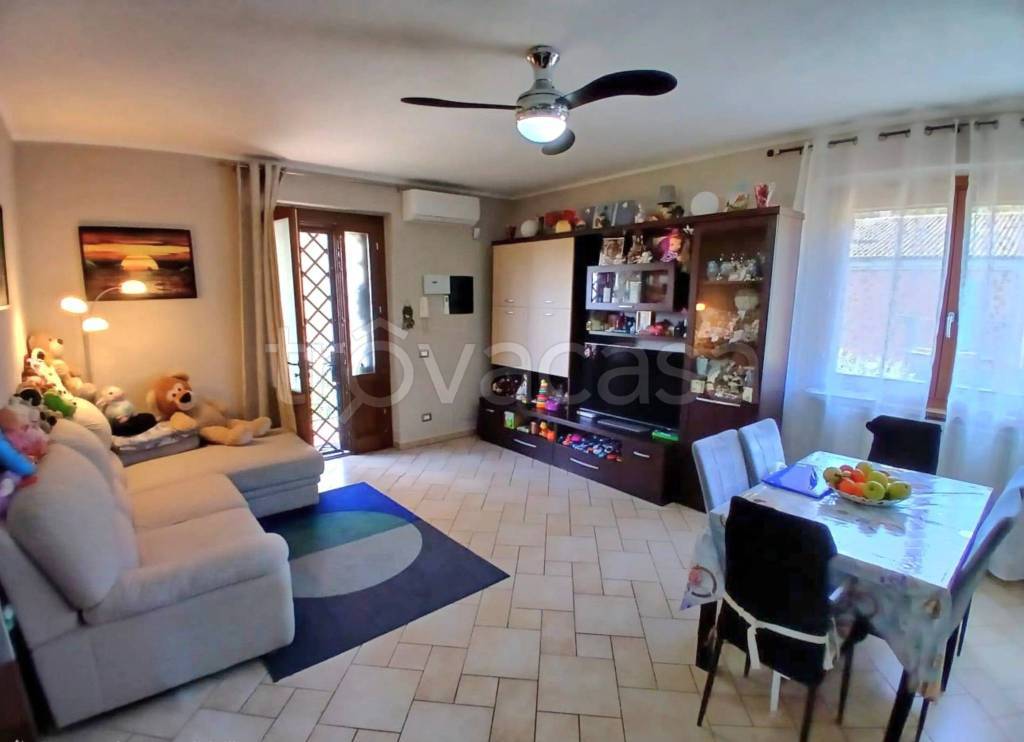 casa indipendente in vendita a Sinalunga in zona Rigomagno