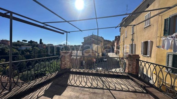 casa indipendente in vendita a Sinalunga in zona Rigaiolo