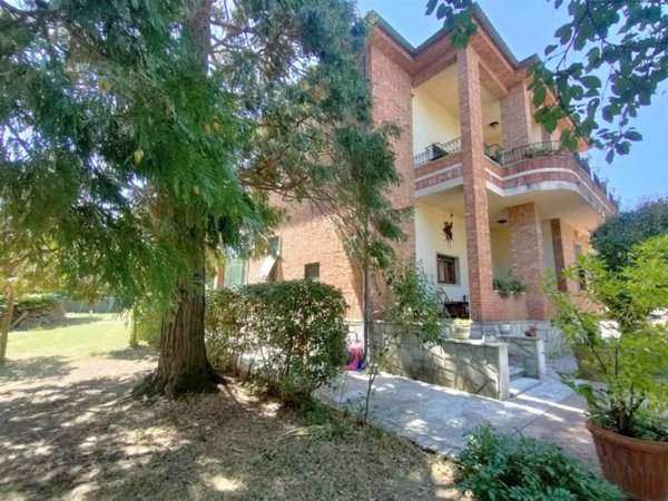 casa indipendente in vendita a Sinalunga in zona Rigaiolo
