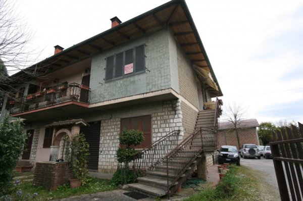 casa indipendente in vendita a Sinalunga