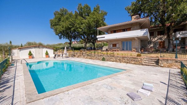 casa indipendente in vendita a Sinalunga in zona Rigaiolo