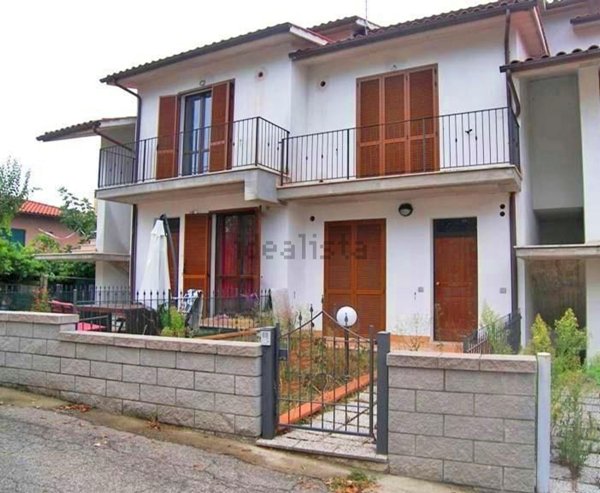 appartamento in vendita a Sinalunga in zona Rigaiolo