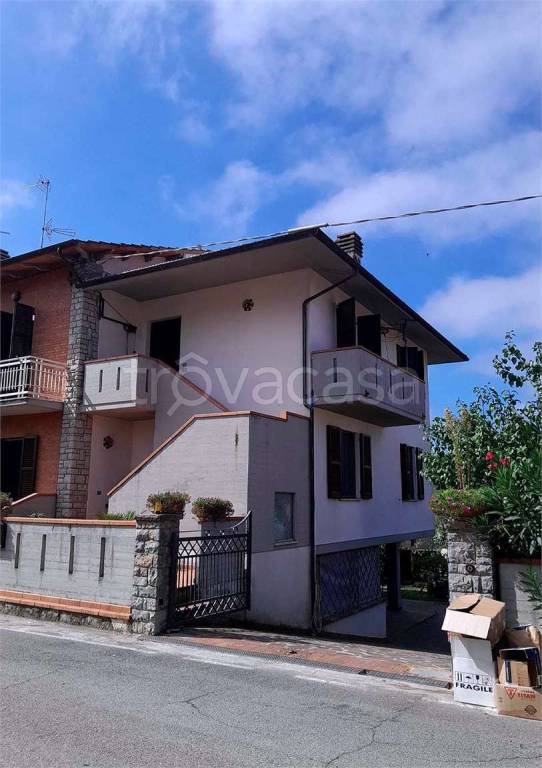 appartamento in vendita a Sinalunga in zona Bettolle