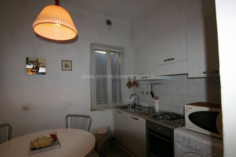 casa indipendente in vendita a Sinalunga in zona Bettolle
