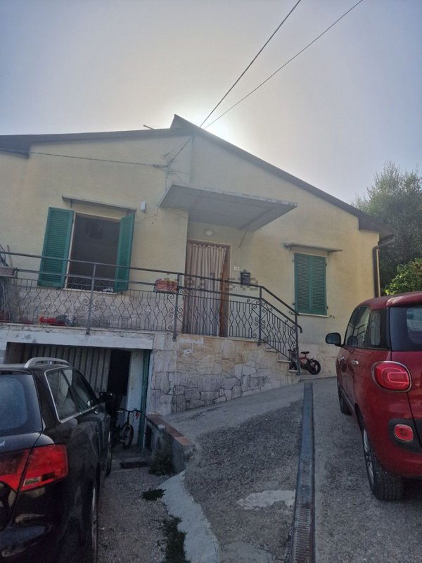 casa indipendente in vendita a Sinalunga in zona Rigaiolo