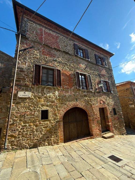 casa indipendente in vendita a Sinalunga in zona Rigomagno