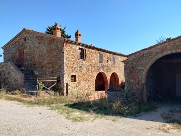 villa in vendita a Sinalunga in zona Farnetella