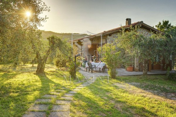 casa indipendente in vendita a Sinalunga