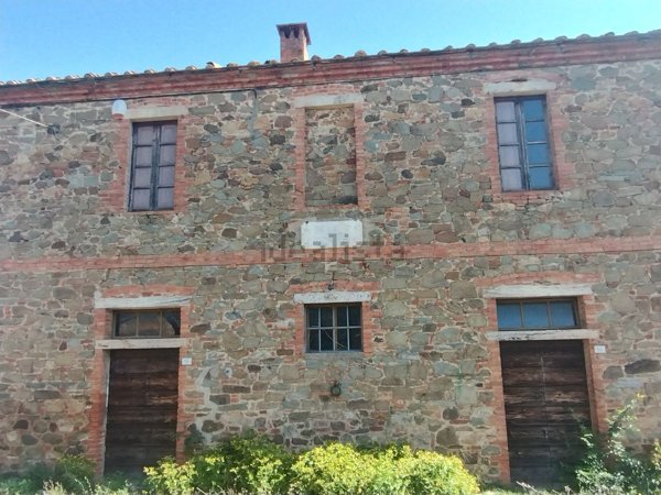 villa in vendita a Sinalunga in zona Farnetella